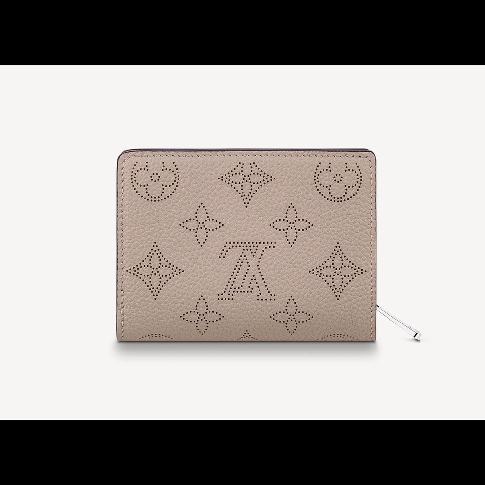 Louis Vuitton Clea Wallet